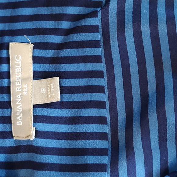 Fisherman Aesthetic 100% Silk Button-up Blouse Vintage Banana Republic - Picture 2 of 13